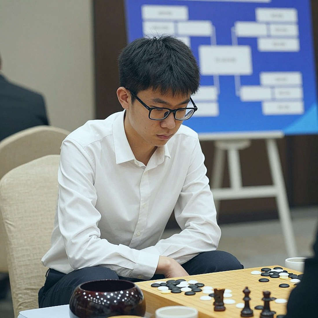 FIDE अध्यक्ष का दावा और FRITZ 20 का विज्ञापन: साइप्रस बैठक की हेडलाइन क्यों अधूरी है